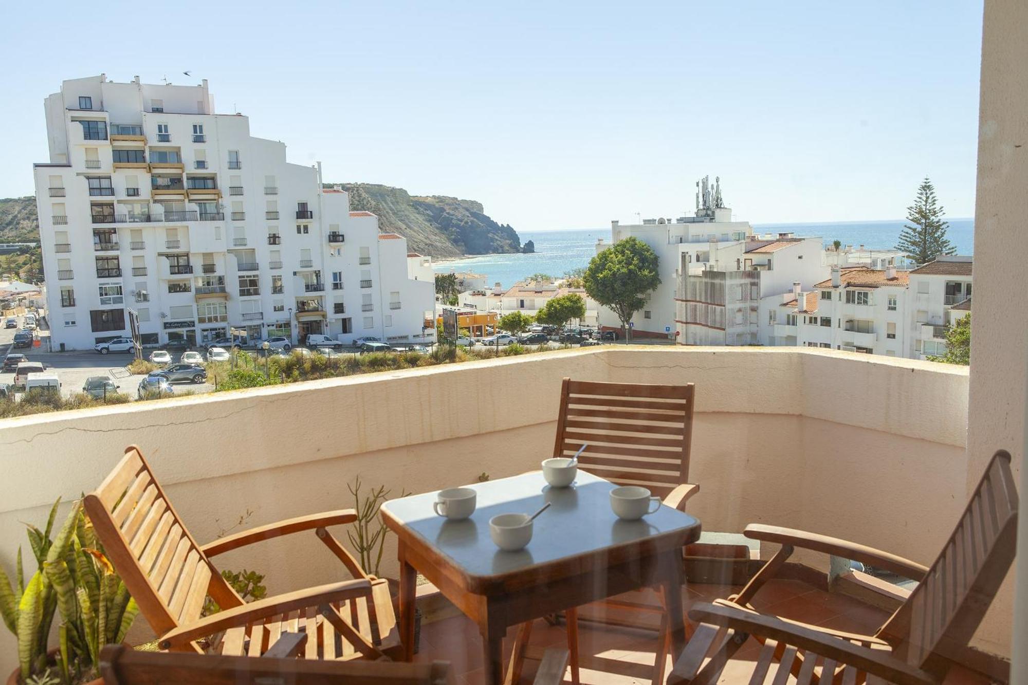 B68 - Luz Vista Mar Apartment Bagian luar foto